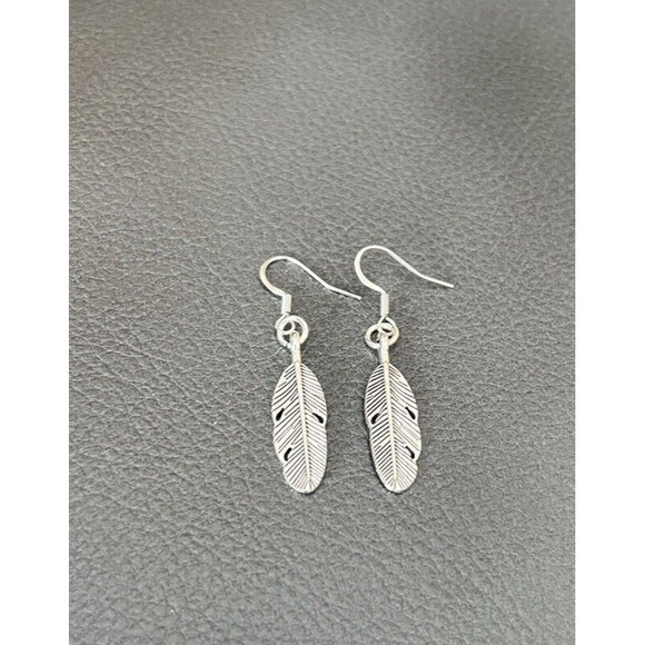 Feather Drop Hook Earrings .925 Sterling Silver Hook ~ Pewter Charm - Picture 1 of 2